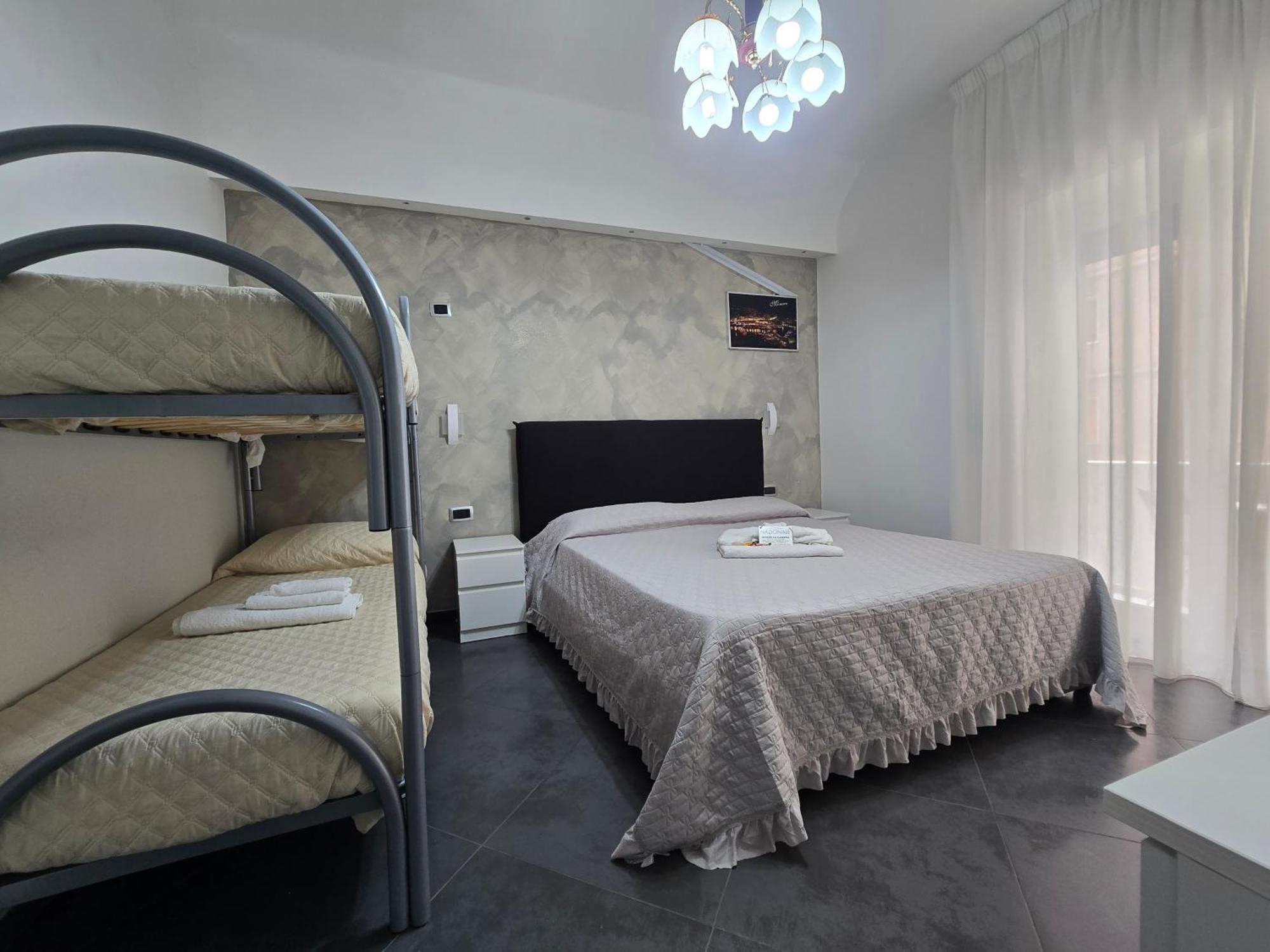 B&B Nazionale Napoli Bagian luar foto