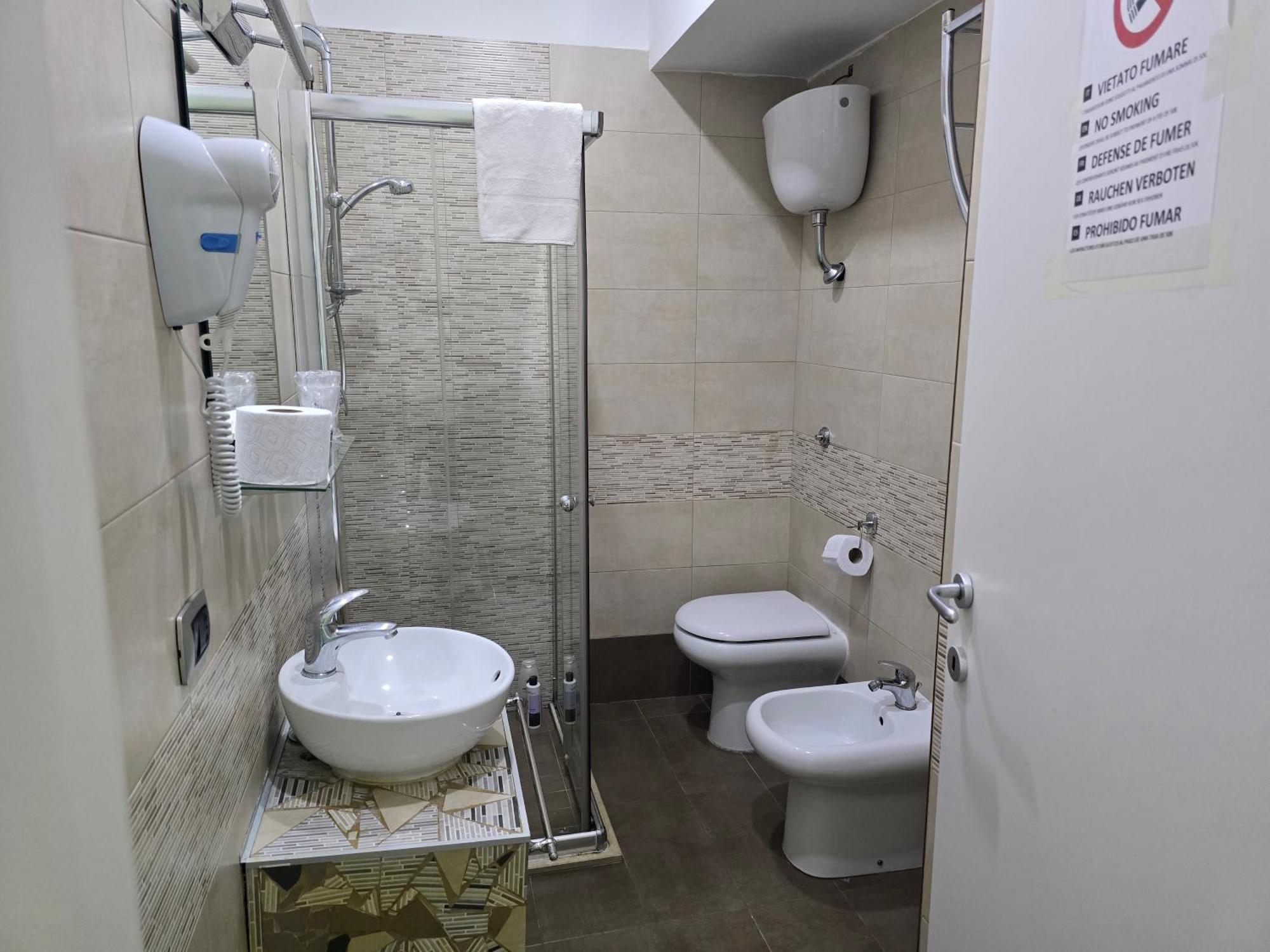 Nazionale Dream Hotel Napoli Bagian luar foto