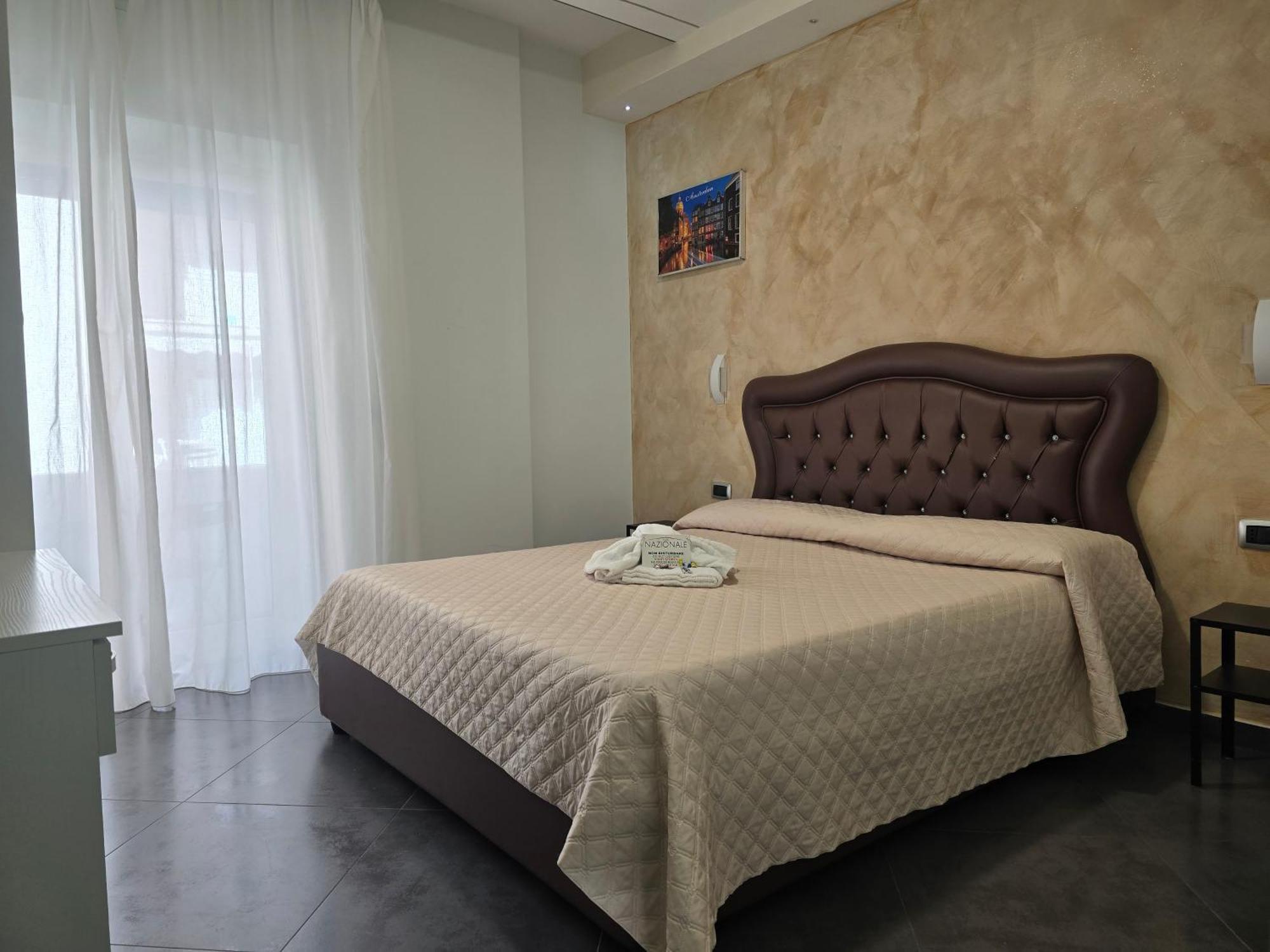 Nazionale Dream Hotel Napoli Bagian luar foto